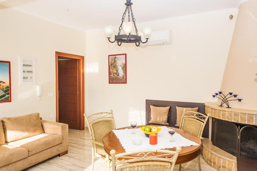 Cozy Flats In An Olive Grove By The Sandy Beach Kanalos Luaran gambar