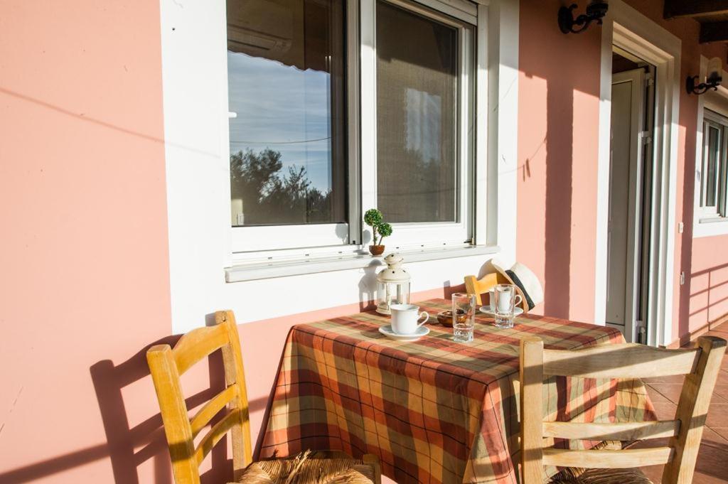 Cozy Flats In An Olive Grove By The Sandy Beach Kanalos Luaran gambar